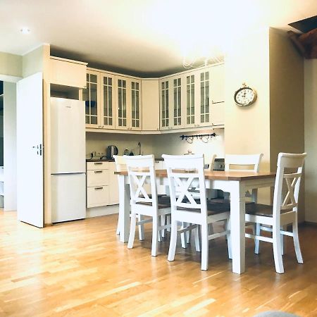Cozy City Penthouse Apartment, Free Parking Tallinn Buitenkant foto
